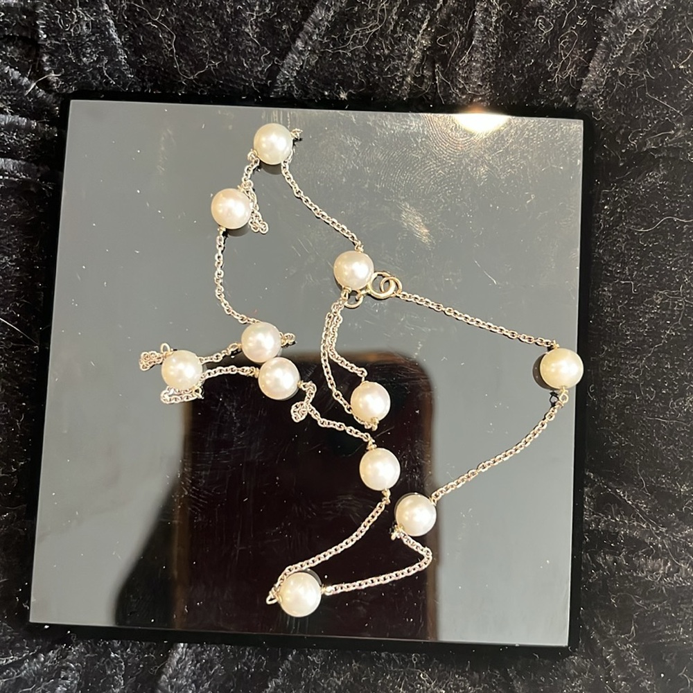 Pearl & gold necklace